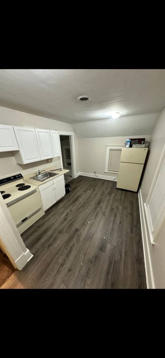 Apartment for rent at 97 Mary Day Ave #3, Pontiac, MI 48341