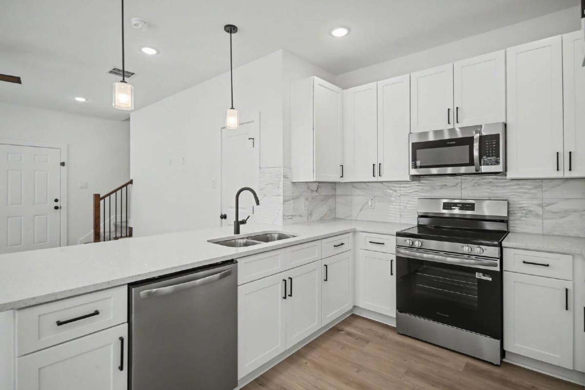 Townhouse for rent at 3163 Karen St, Fort Worth, TX 76116