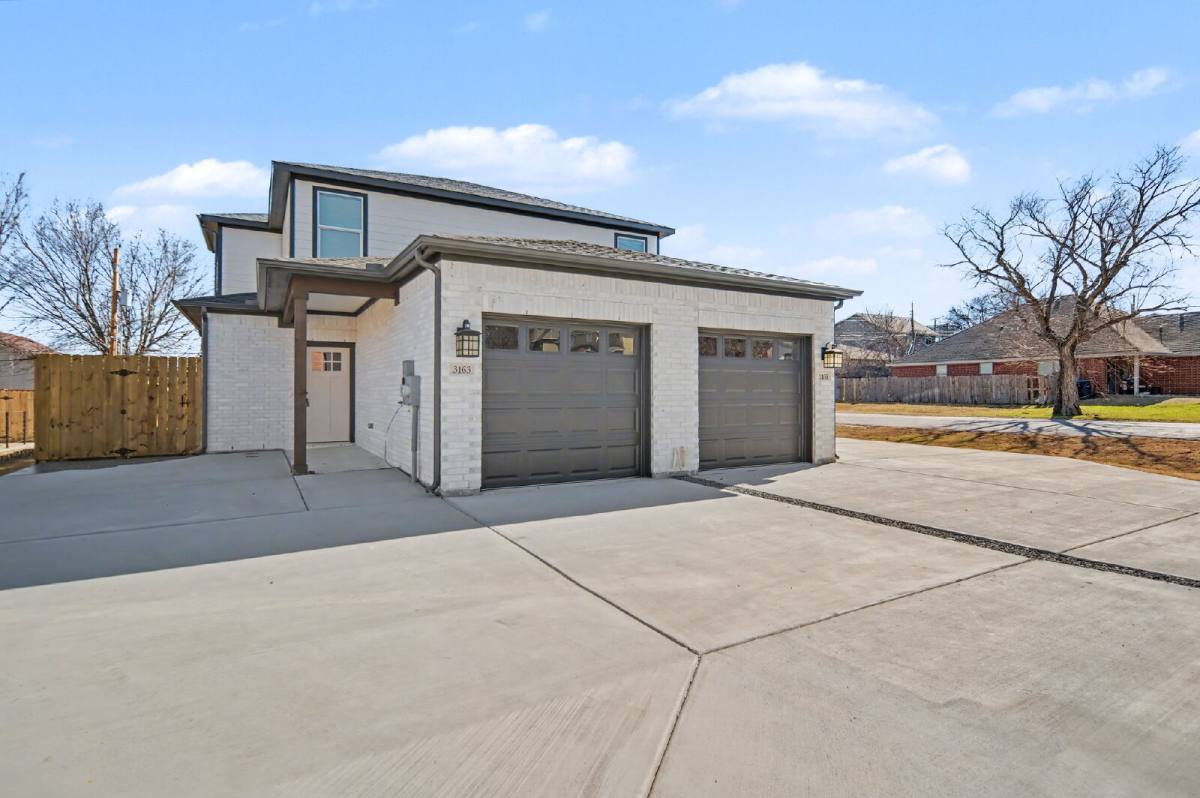 Townhouse for rent at 3163 Karen St, Fort Worth, TX 76116