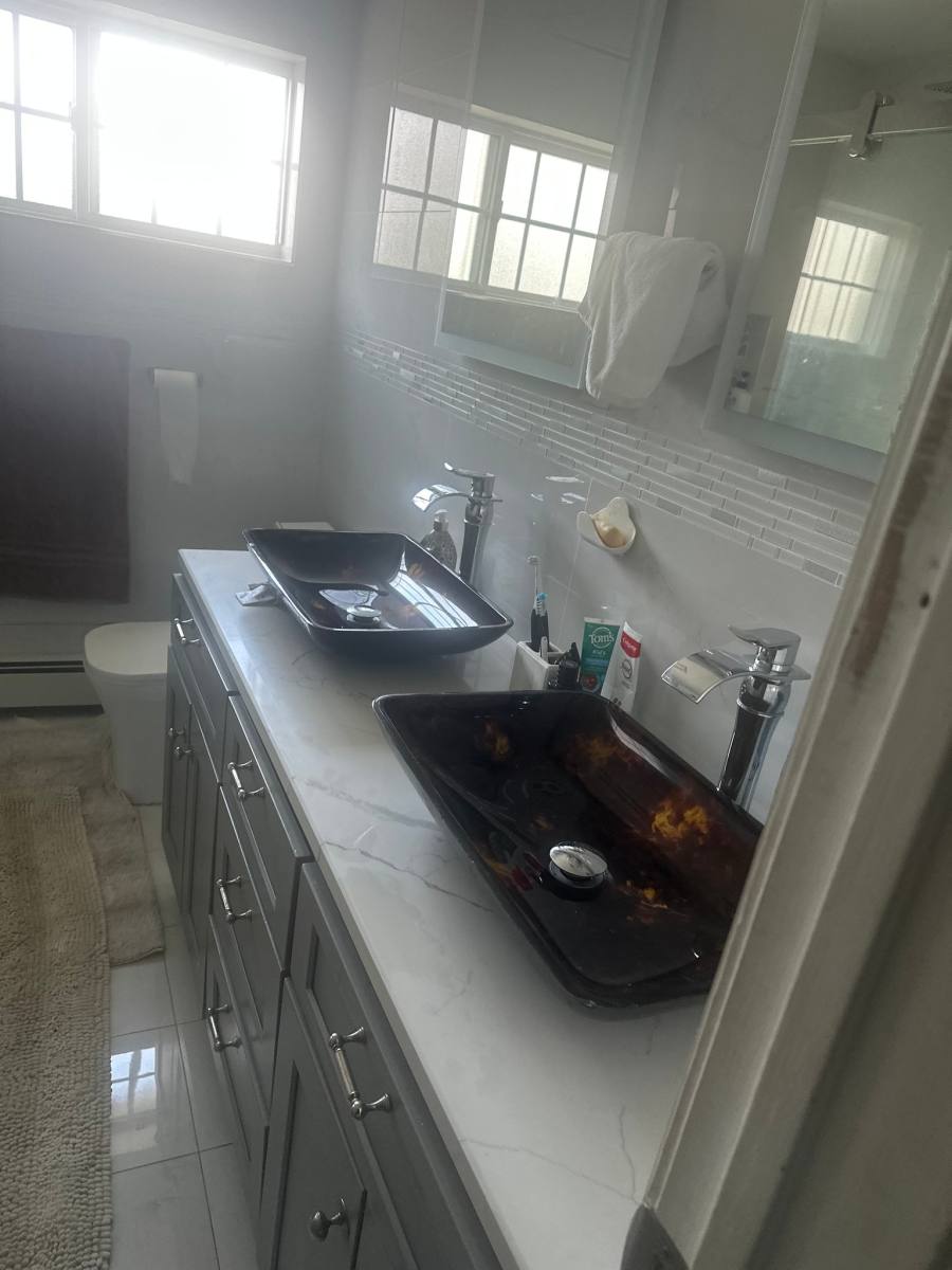 House for rent at 572 Benjamin Rd, North Babylon, NY 11703