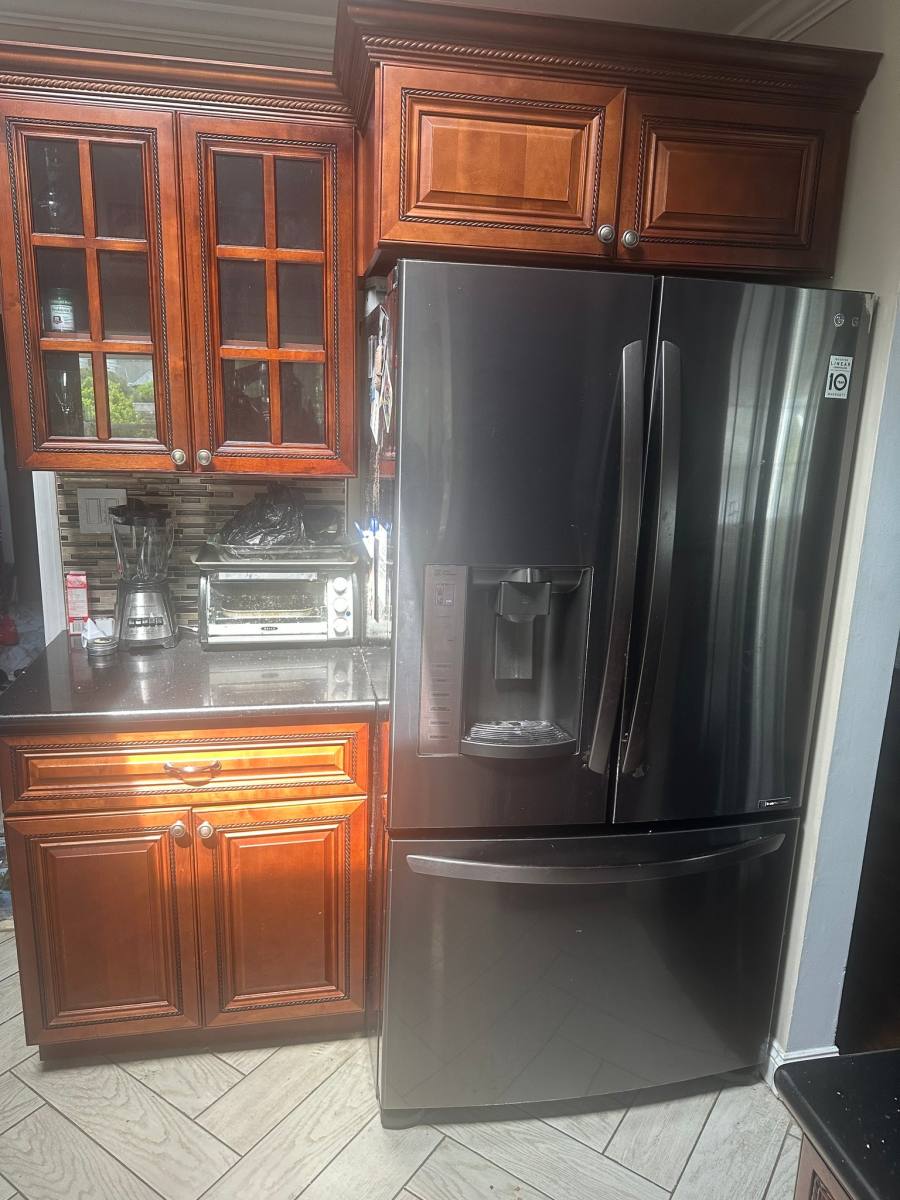 House for rent at 572 Benjamin Rd, North Babylon, NY 11703