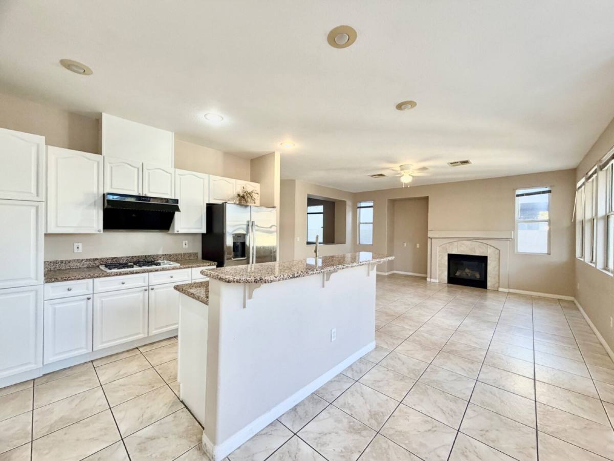 Apartment for rent at 8917 Waltzing Waters Court, Las Vegas, NV 89147