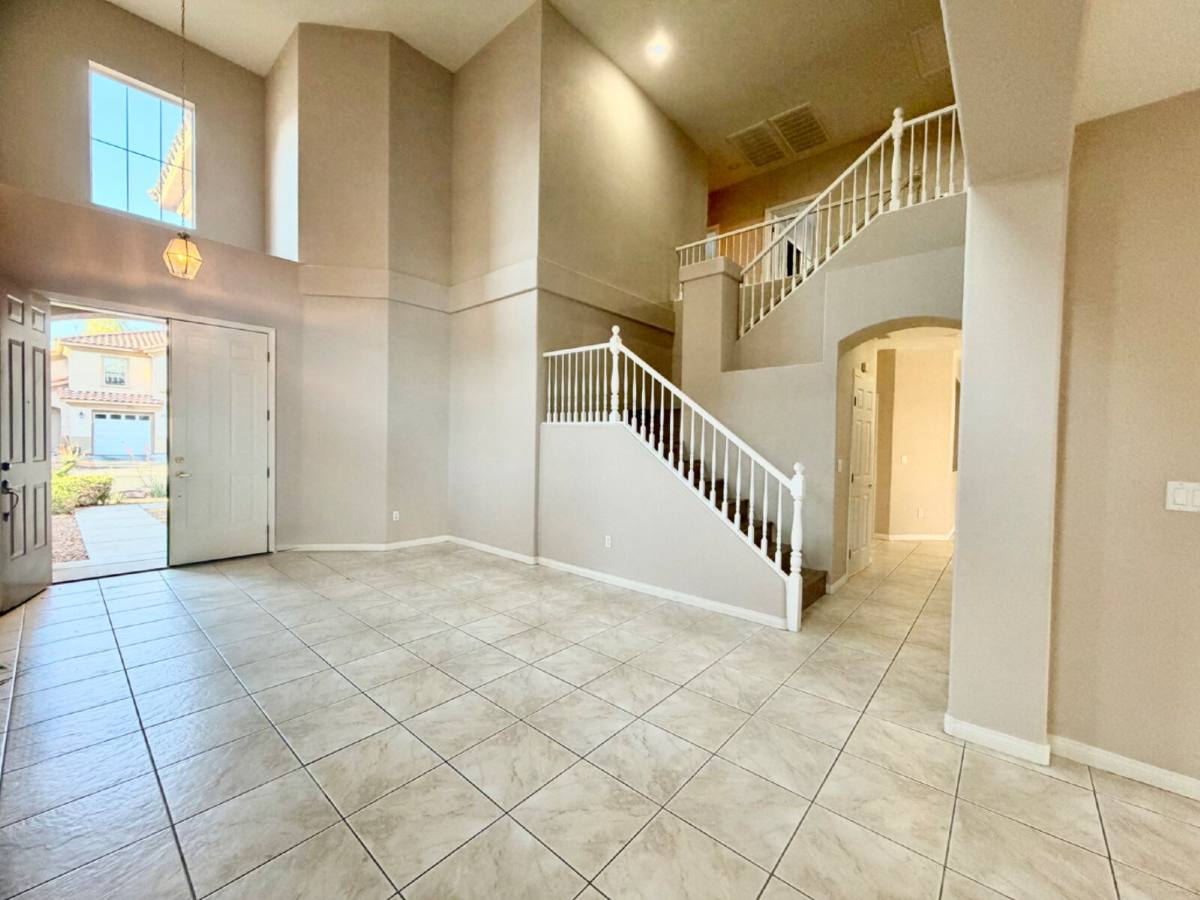 Apartment for rent at 8917 Waltzing Waters Court, Las Vegas, NV 89147