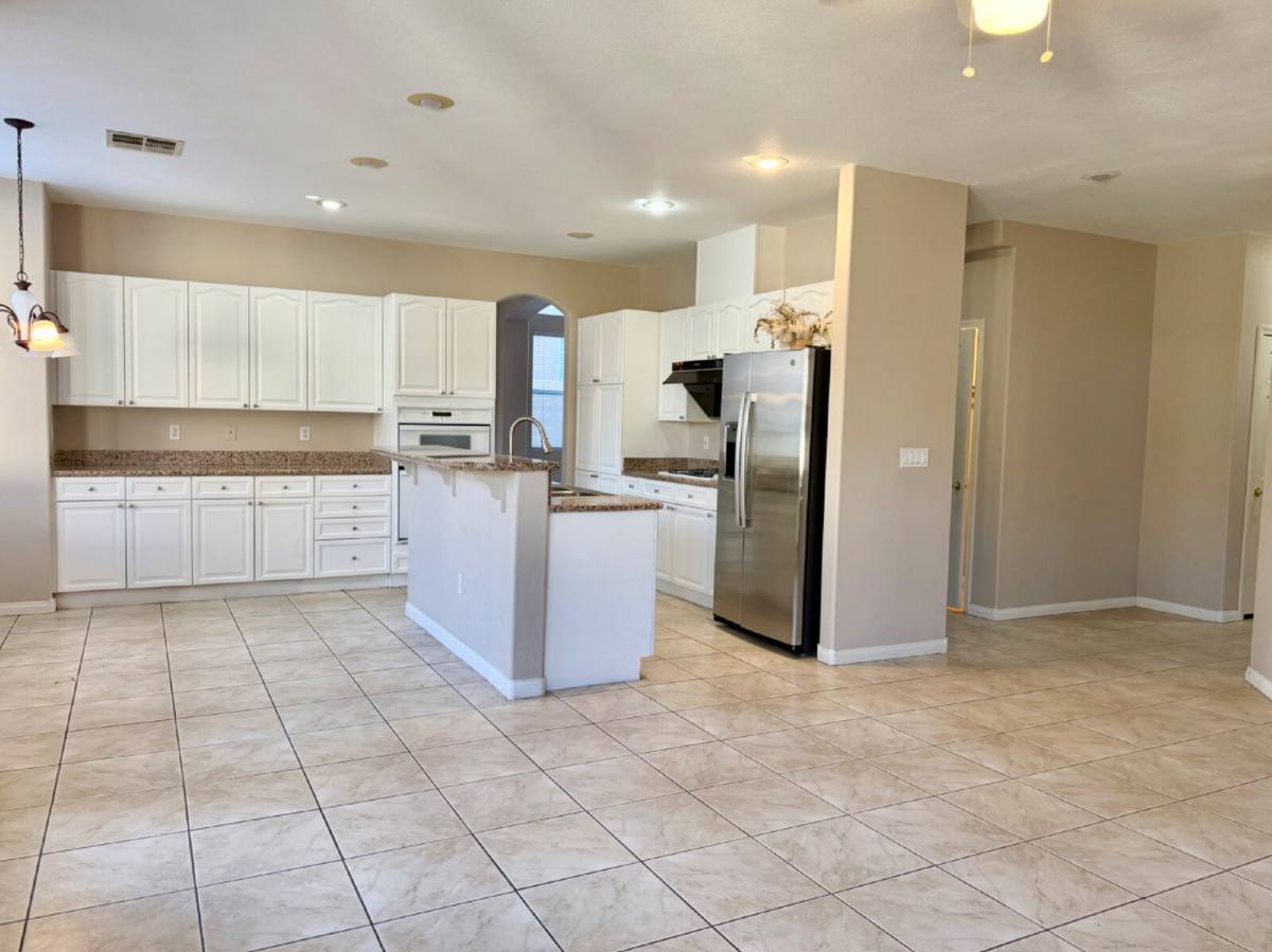 Apartment for rent at 8917 Waltzing Waters Court, Las Vegas, NV 89147