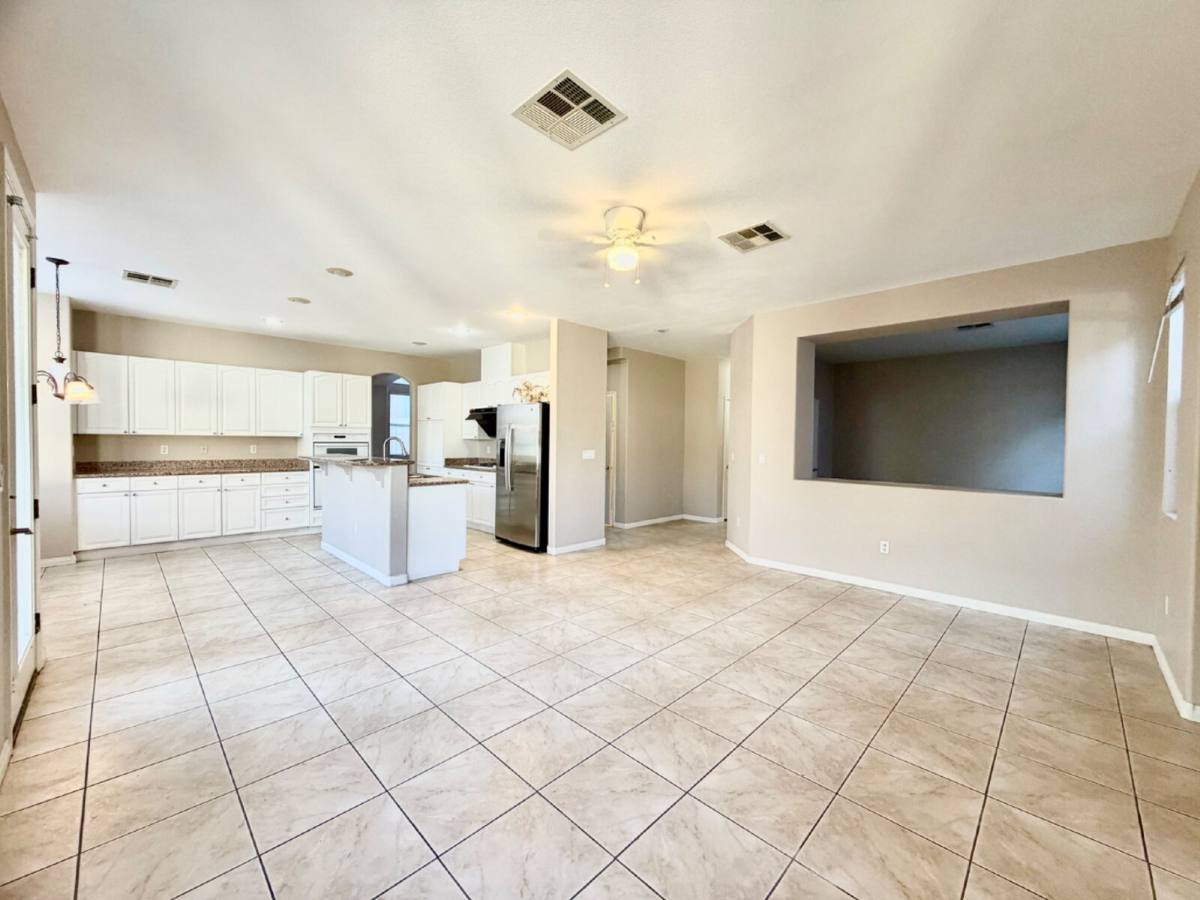 Apartment for rent at 8917 Waltzing Waters Court, Las Vegas, NV 89147