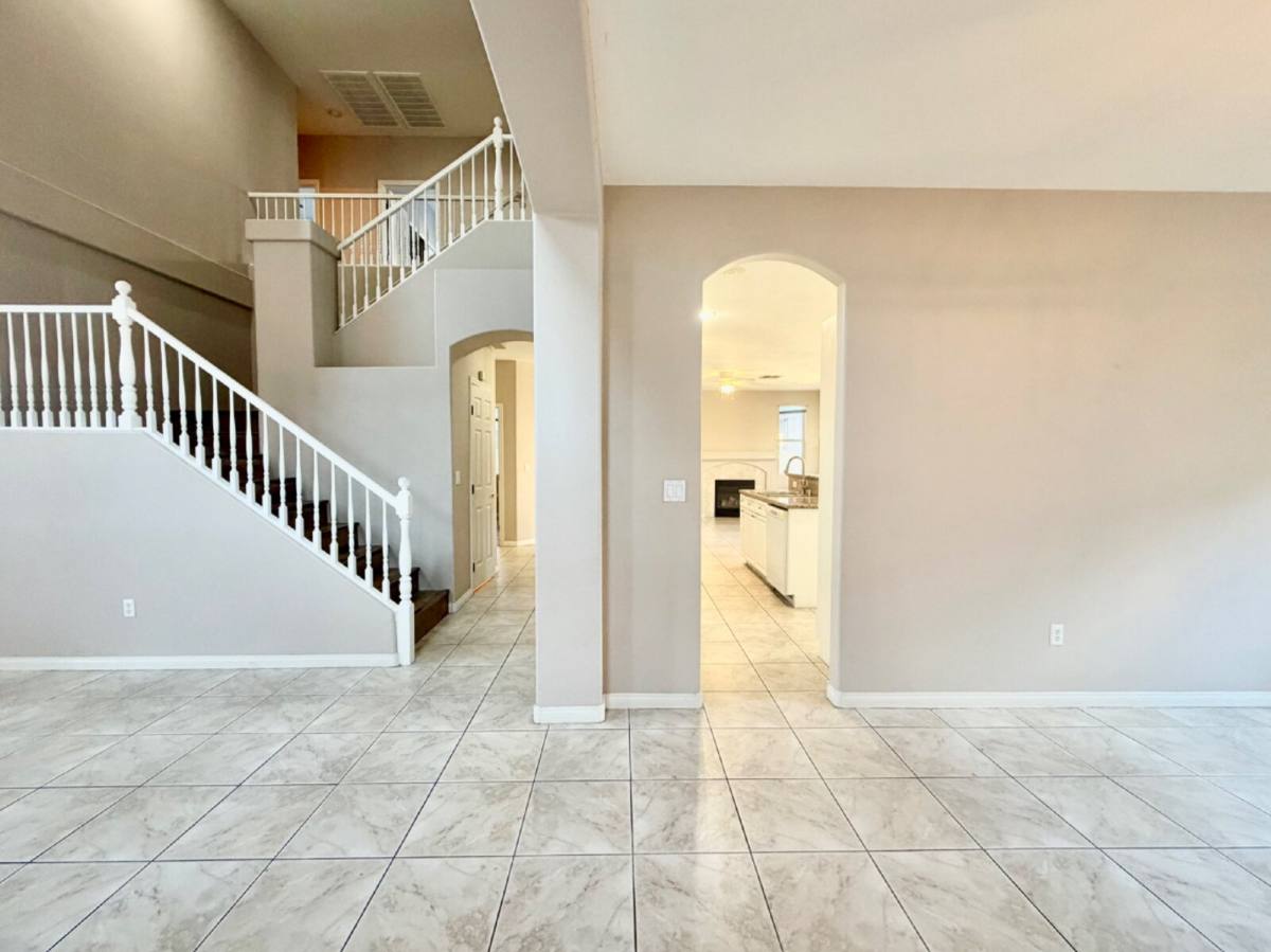 Apartment for rent at 8917 Waltzing Waters Court, Las Vegas, NV 89147