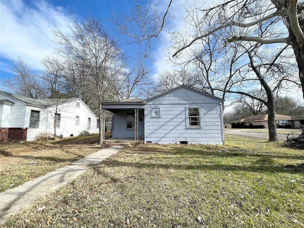 1061 19th St SE, Paris, TX 75460