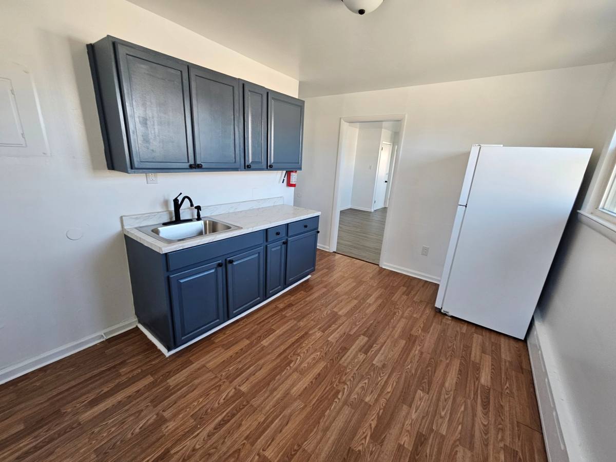 Apartment for rent at 15-17 E Main St #15B, Penns Grove, NJ 08069