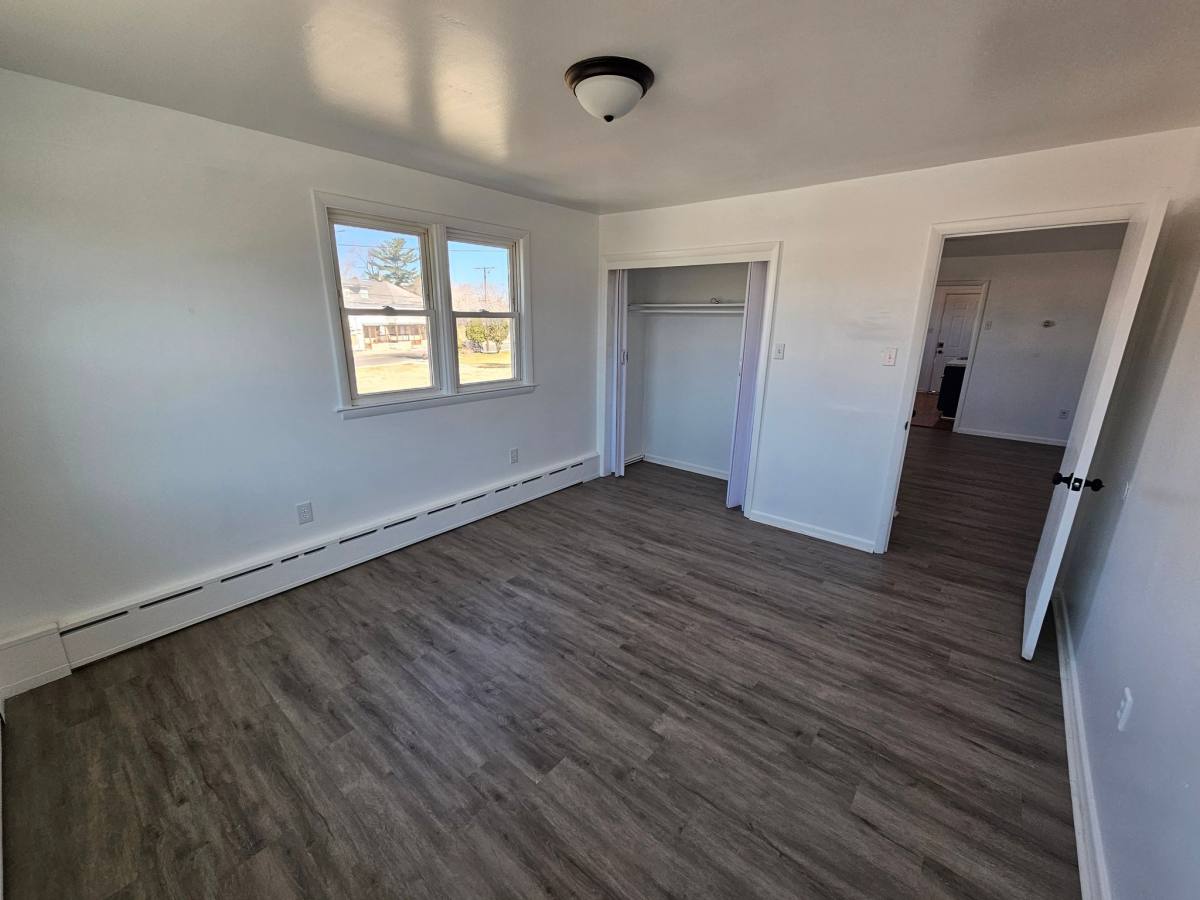 Apartment for rent at 15-17 E Main St #15B, Penns Grove, NJ 08069