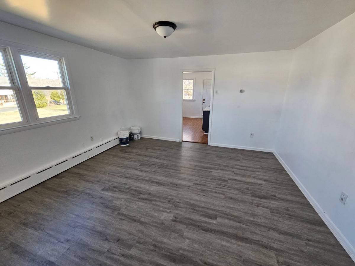 Apartment for rent at 15-17 E Main St #15B, Penns Grove, NJ 08069