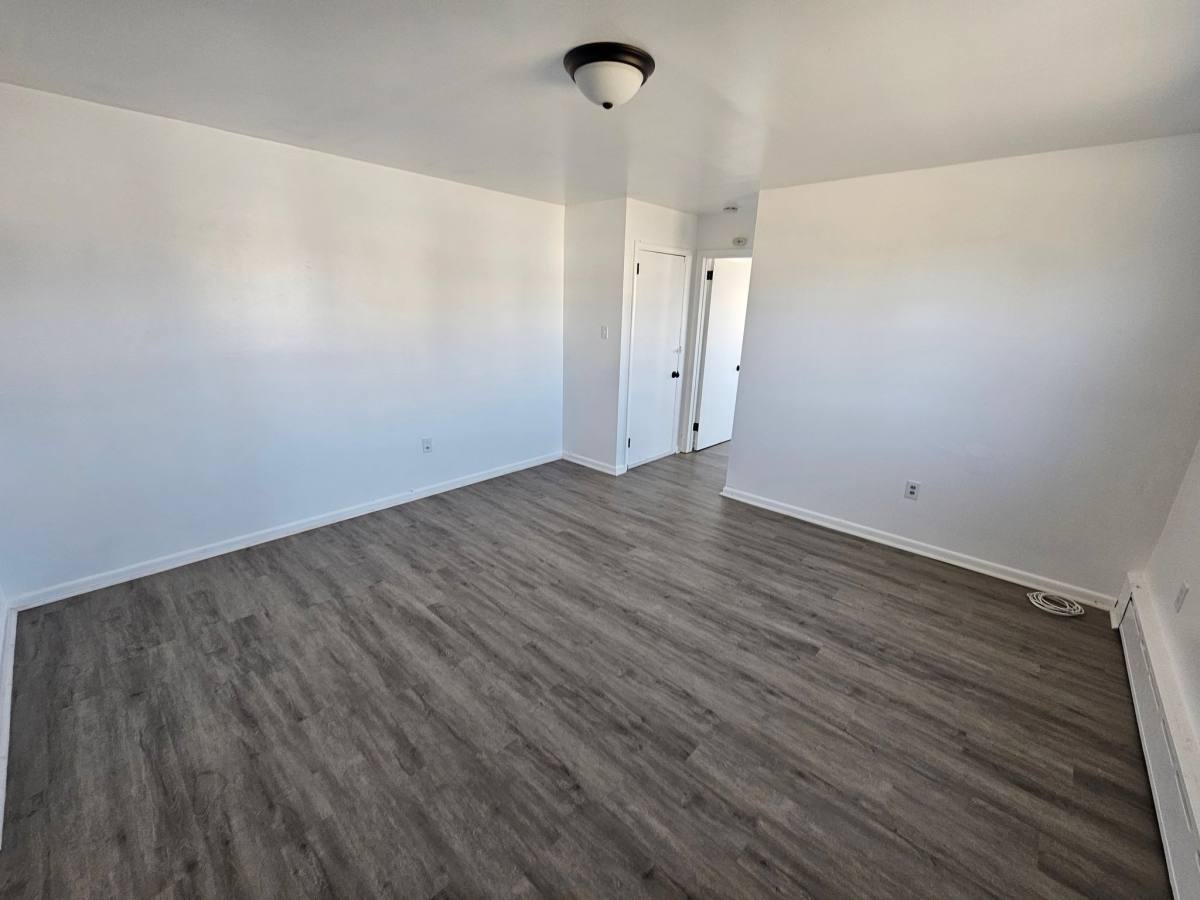 Apartment for rent at 15-17 E Main St #15B, Penns Grove, NJ 08069