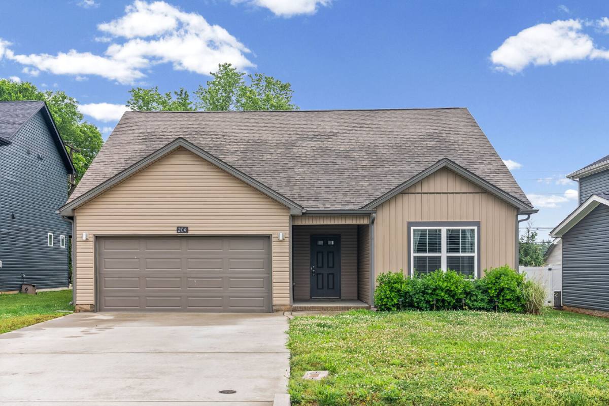 House for rent at 204 King Rd, Clarksville, TN 37042