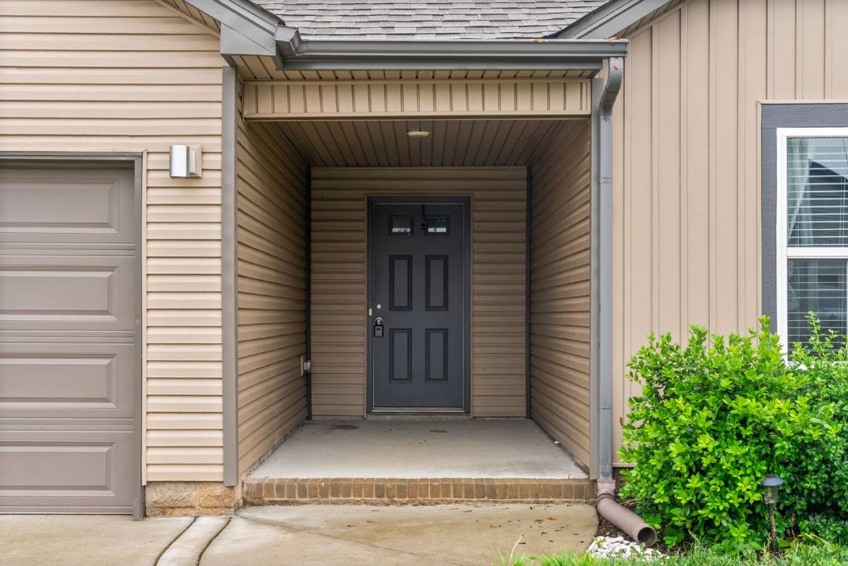 House for rent at 204 King Rd, Clarksville, TN 37042