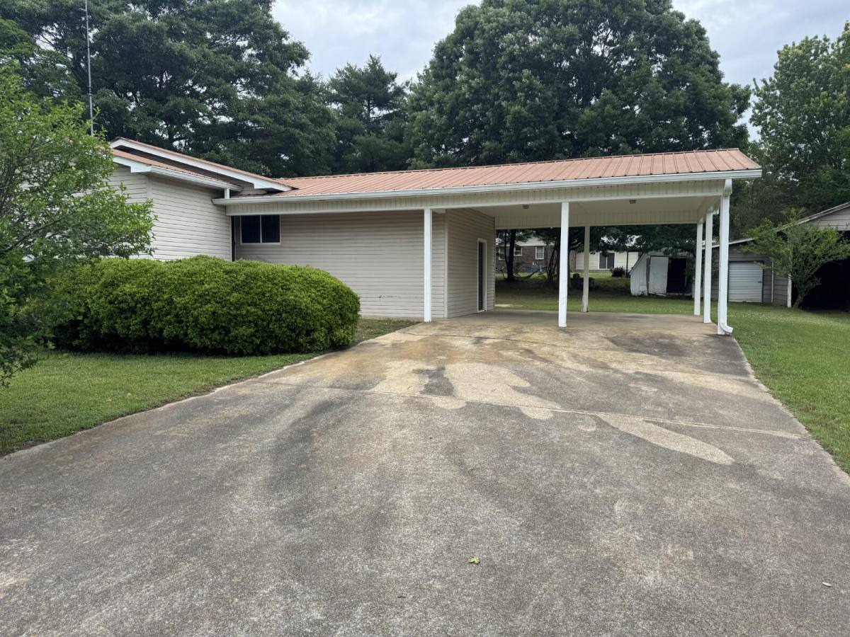 House for rent at 190 Croft Ave, Rainsville, AL 35986