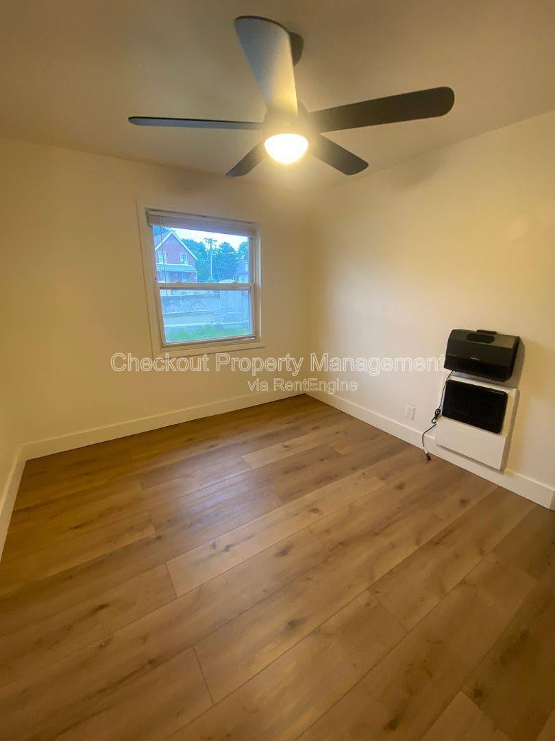 Apartment for rent at 120 Bellerive Blvd, Saint Louis, MO 63111
