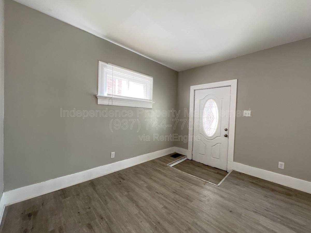 House for rent at 1004 W Fairview Ave, Dayton, OH 45406