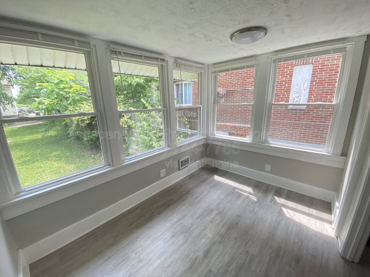House for rent at 1004 W Fairview Ave, Dayton, OH 45406