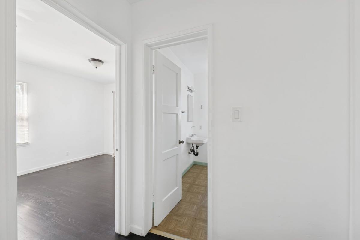 Apartment for rent at 2032 Delaware Ave #2032A, Santa Monica, CA 90404