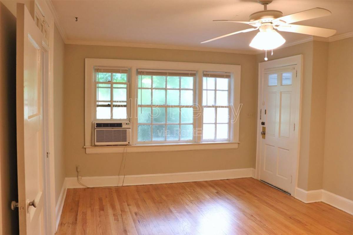Apartment for rent at 19 Calhoun Rd #B, Montgomery, AL 36109