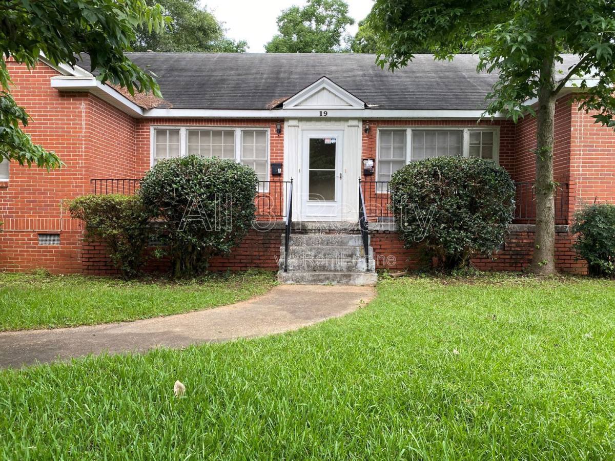 Apartment for rent at 19 Calhoun Rd #B, Montgomery, AL 36109