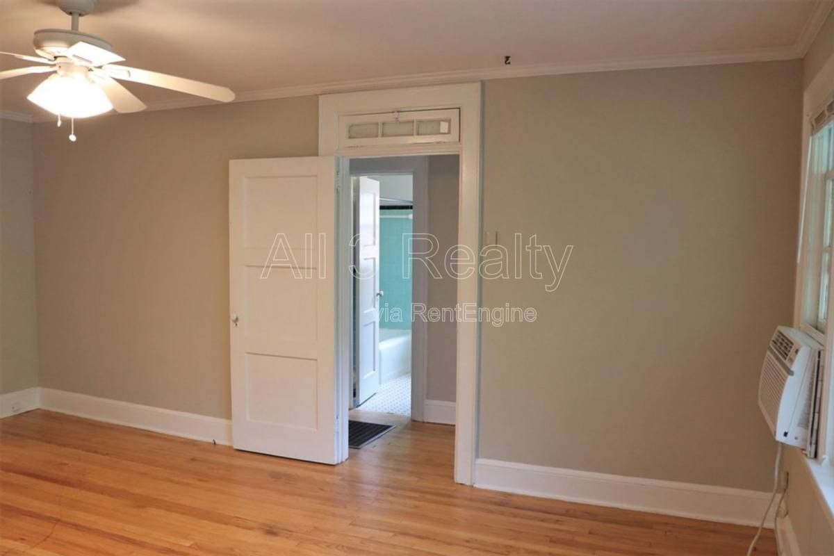 Apartment for rent at 19 Calhoun Rd #B, Montgomery, AL 36109