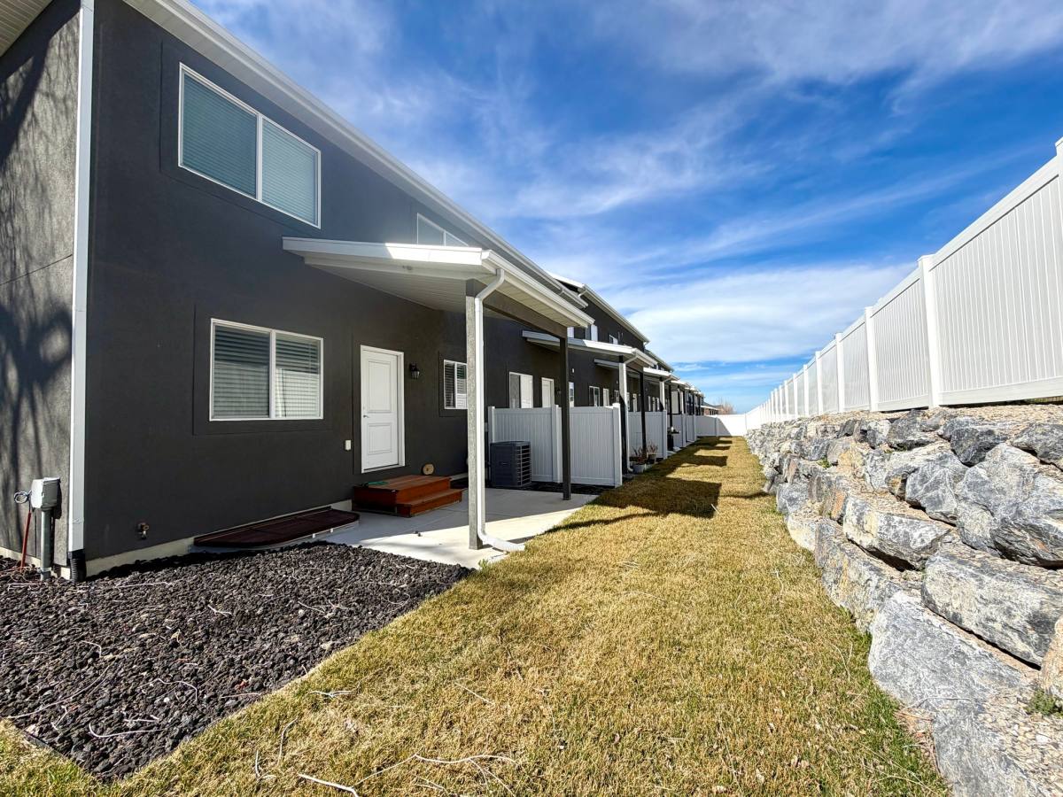 Apartment for rent at 718 N 160 E, Tooele, UT 84074