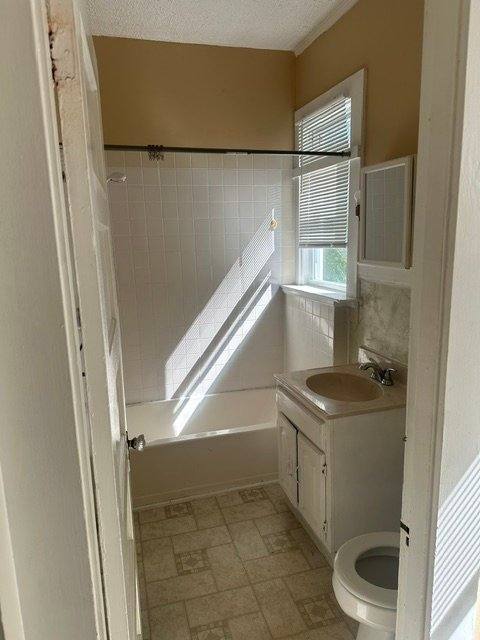 Apartment for rent at 47 Grove St #1, Kennebunk, ME 04043