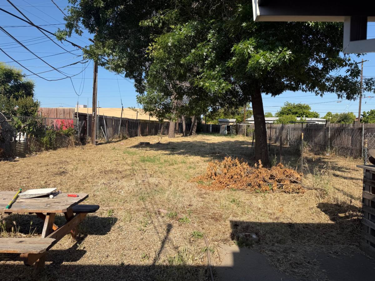 House for rent at 2404 Darwin St, Sacramento, CA 95825