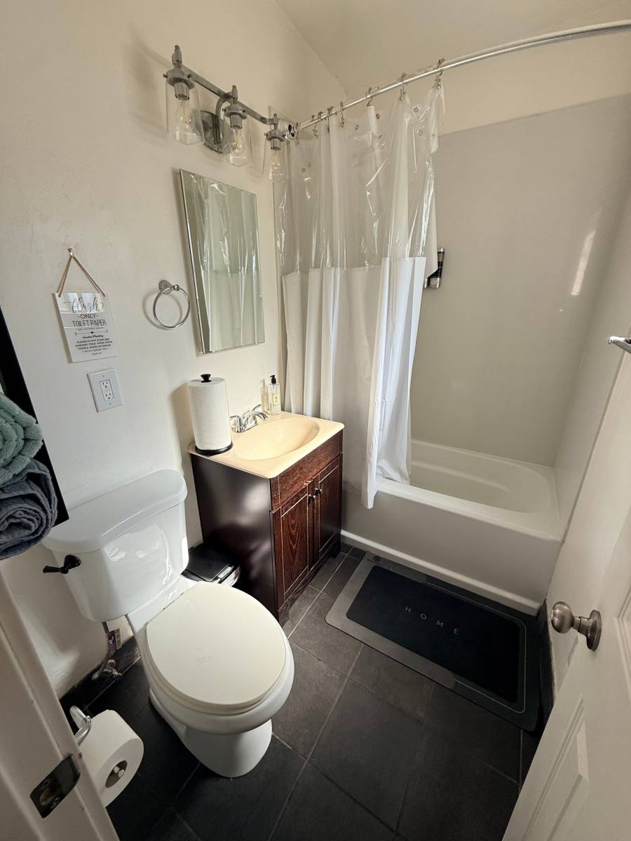House for rent at 1032 Fremont Blvd, West Sacramento, CA 95605