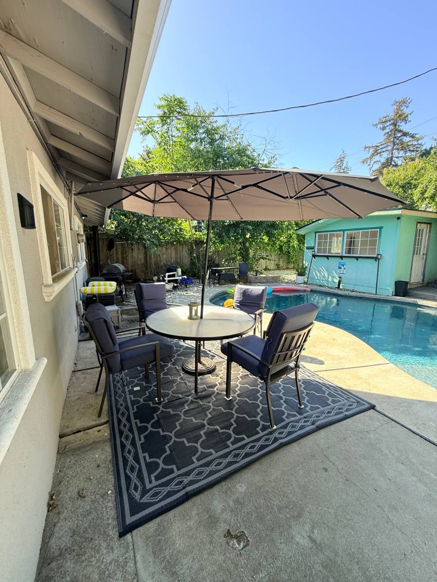 House for rent at 1032 Fremont Blvd, West Sacramento, CA 95605