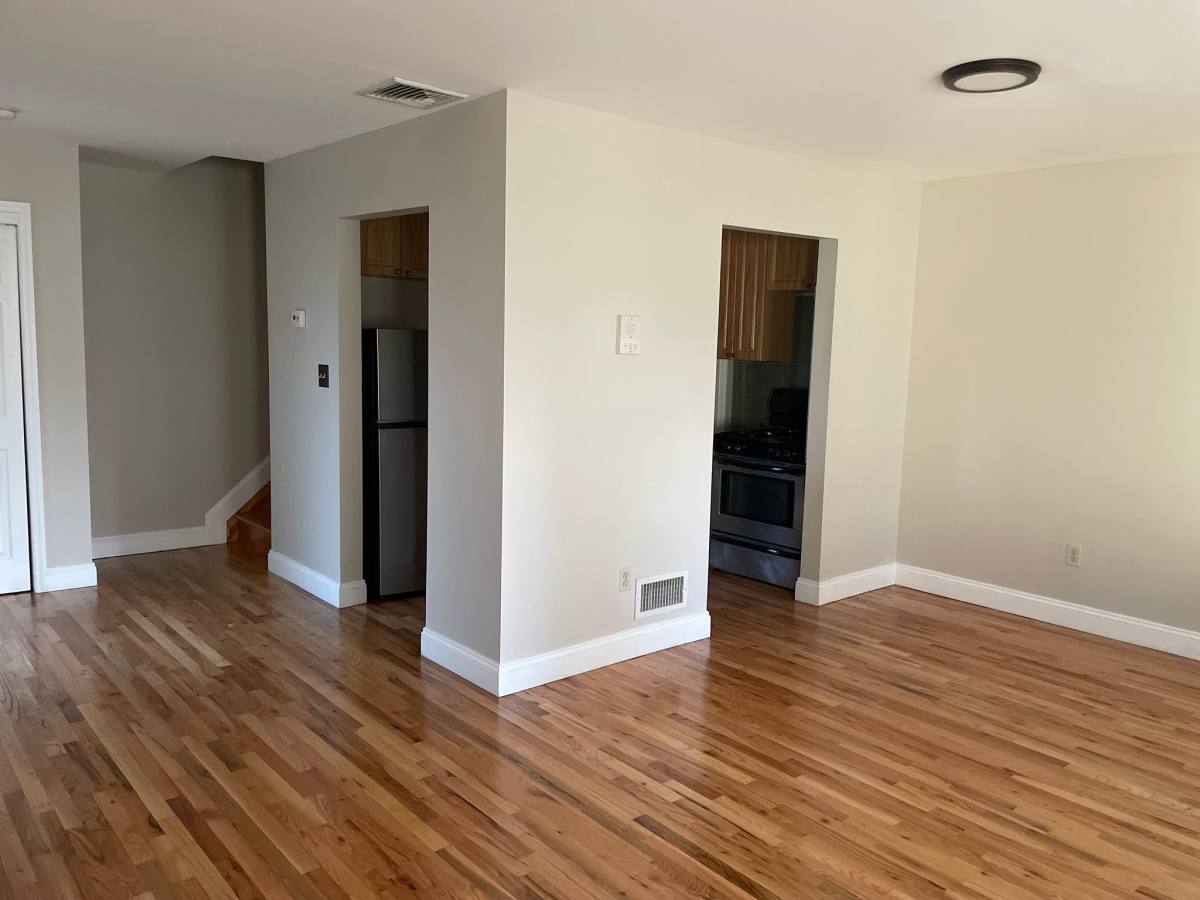 Apartment for rent at 3177 Wissman Ave #1, Bronx, NY 10465