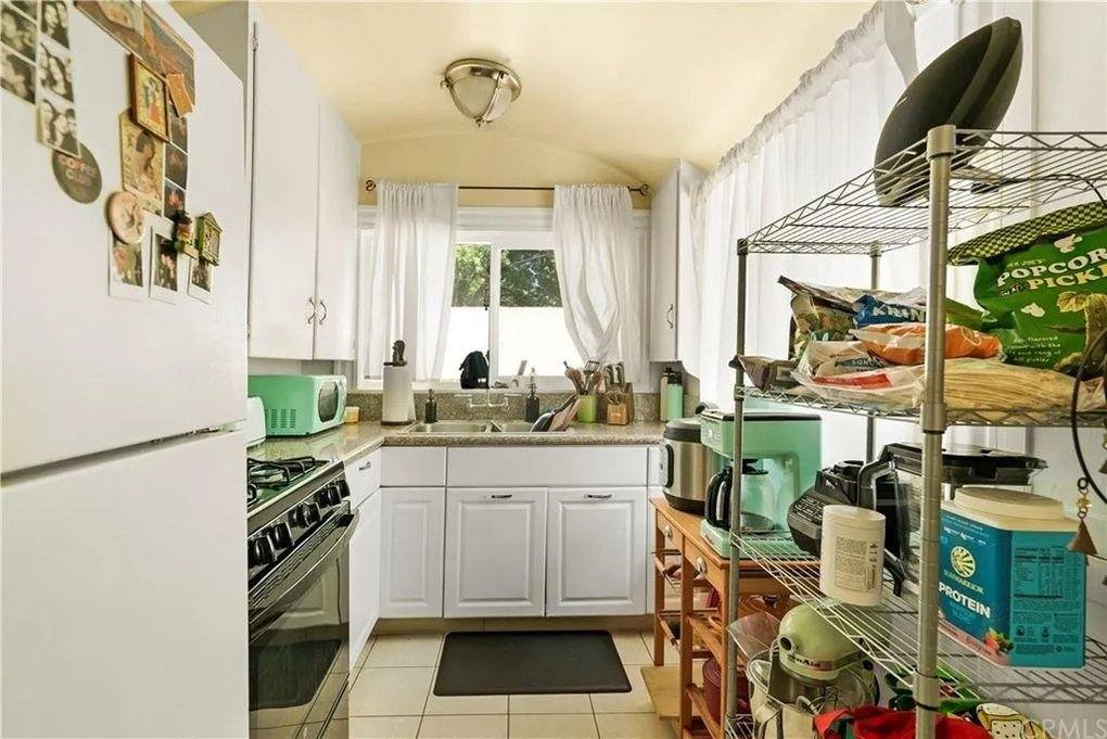Apartment for rent at 4261 9th St, Riverside, CA 92501