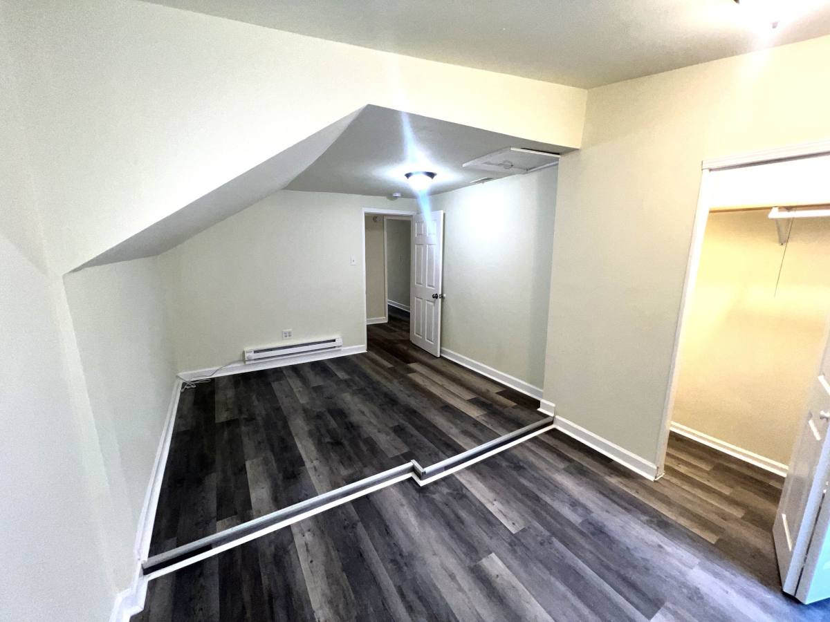 House for rent at 1233 W 71st Place, Chicago, IL 60636