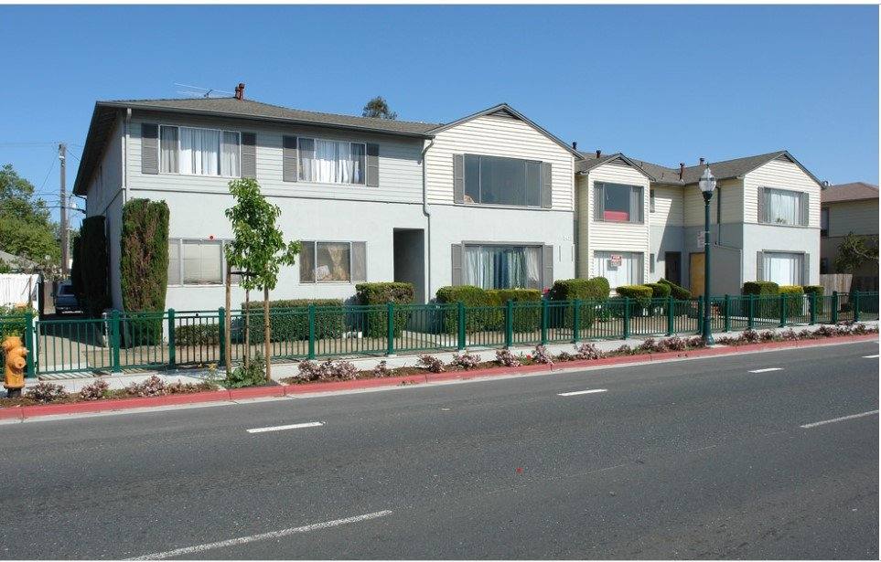 Apartment for rent at 1411 E 3rd Ave #6, San Mateo, CA 94401