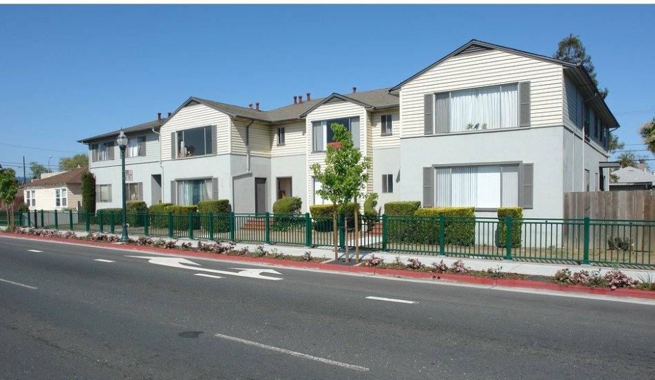 Apartment for rent at 1411 E 3rd Ave #6, San Mateo, CA 94401