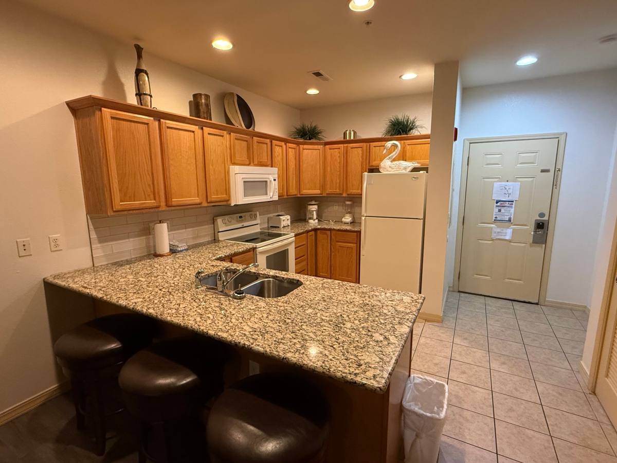 Apartment for rent at 310 S Wildwood Dr #5-2B, Branson, MO 65616
