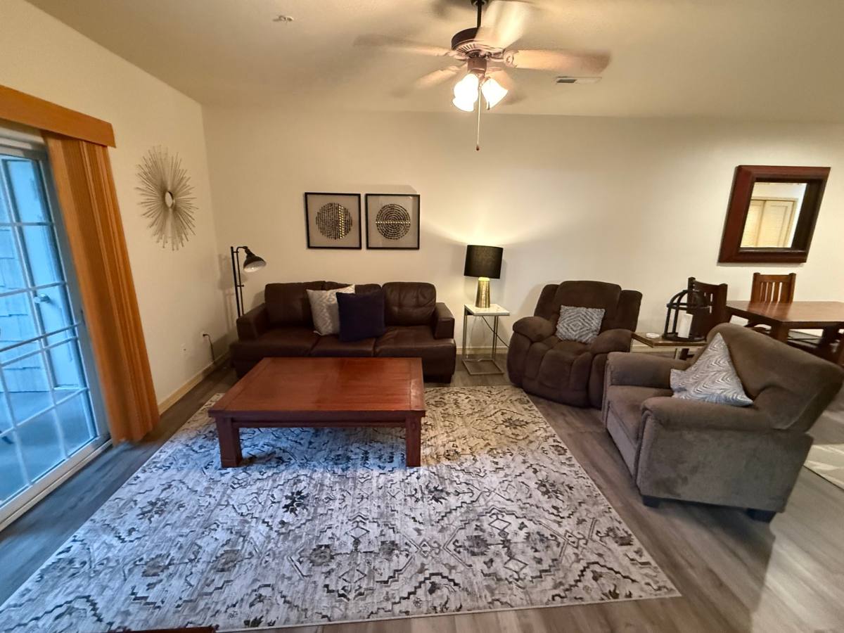 Apartment for rent at 310 S Wildwood Dr #5-2B, Branson, MO 65616