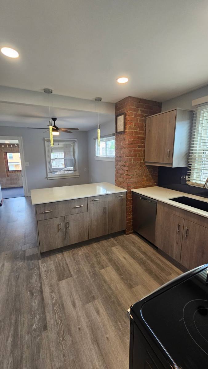 Apartment for rent at 5220 W 52nd St #UP, Cleveland, OH 44134