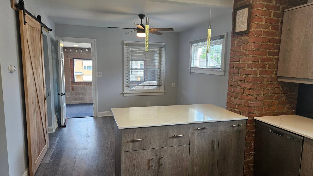 Apartment for rent at 5220 W 52nd St #UP, Cleveland, OH 44134