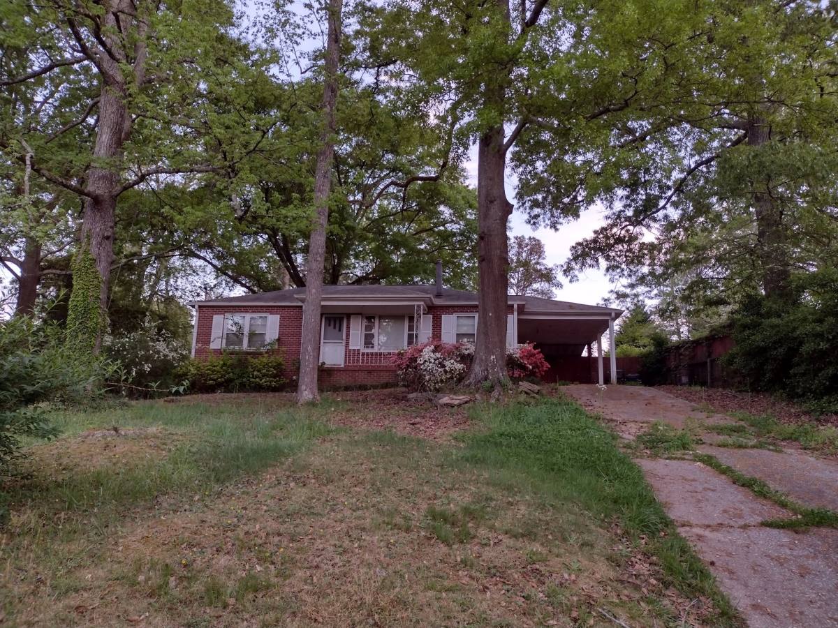 House for rent at 1001 Dale Dr, Mableton, GA 30126