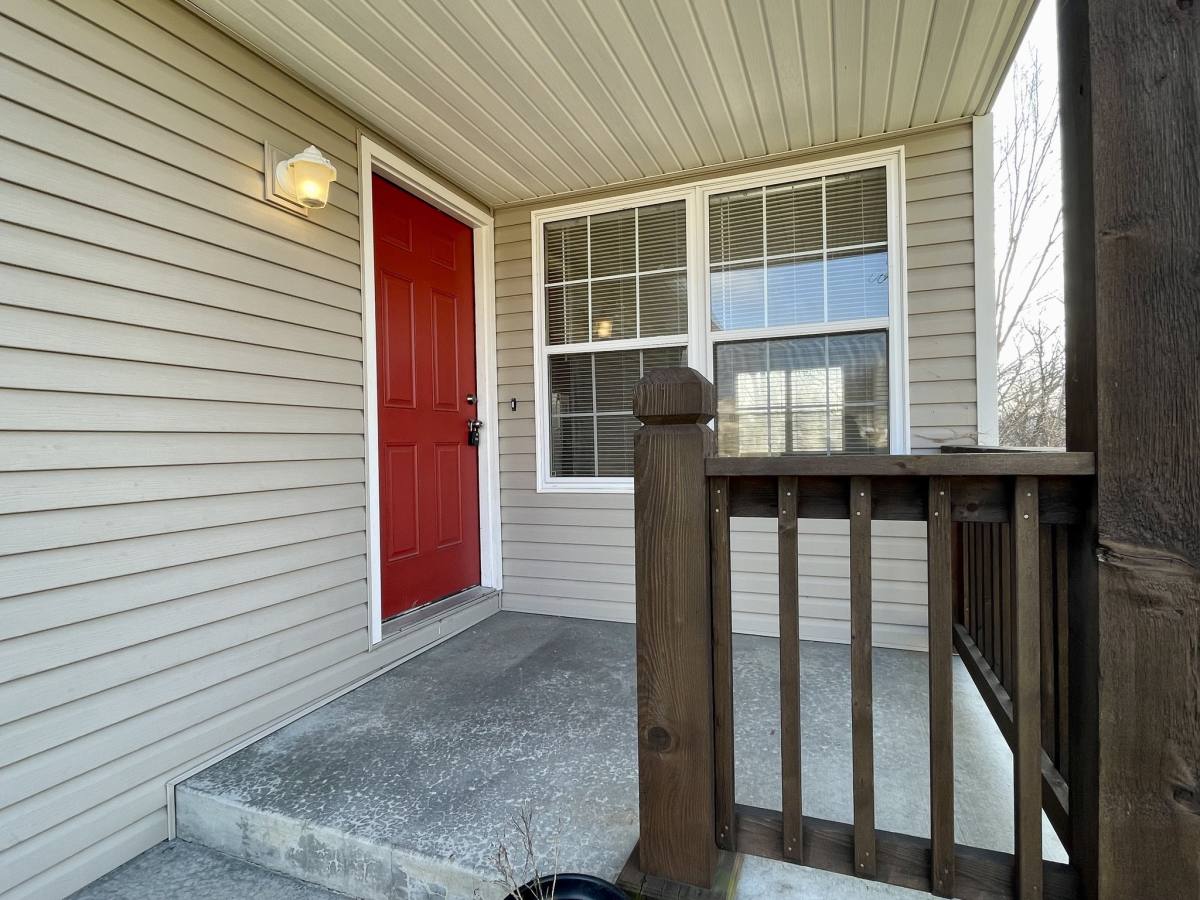 Townhouse for rent at 1973 S Powahatan Court, Independence, MO 64057