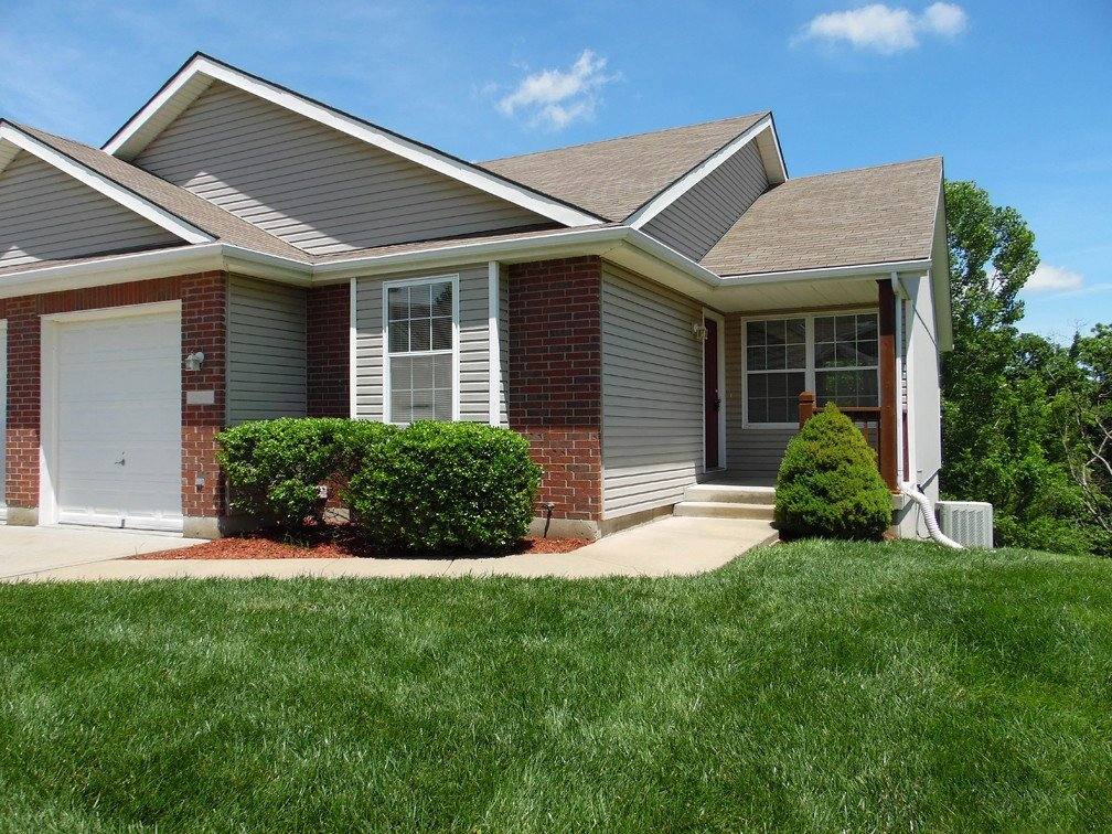 Townhouse for rent at 1973 S Powahatan Court, Independence, MO 64057