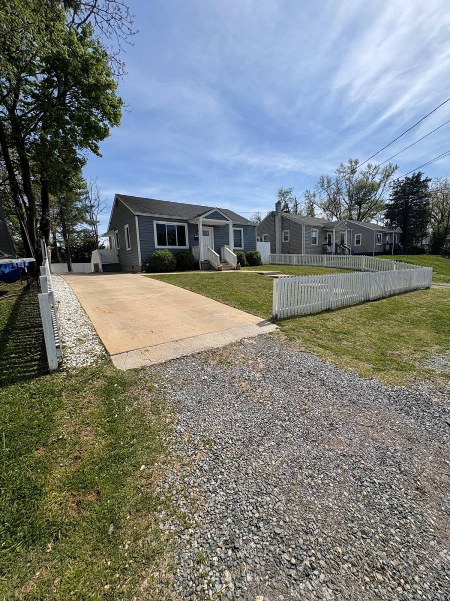 House for rent at 1331 Dudley St NW, Roanoke, VA 24017