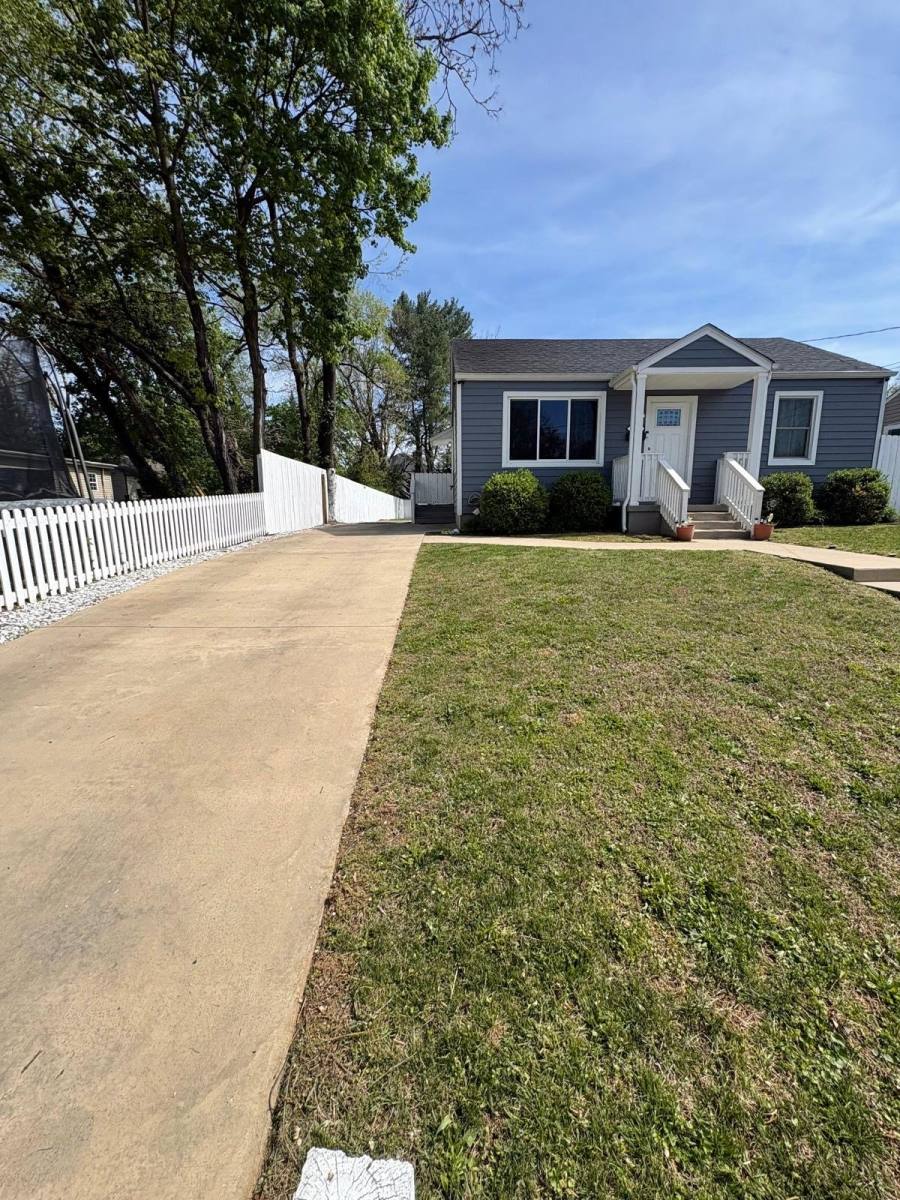 House for rent at 1331 Dudley St NW, Roanoke, VA 24017