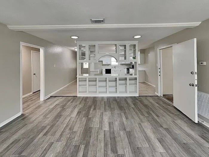 House for rent at 3327 Sycamore Springs Dr, Kingwood, TX 77339