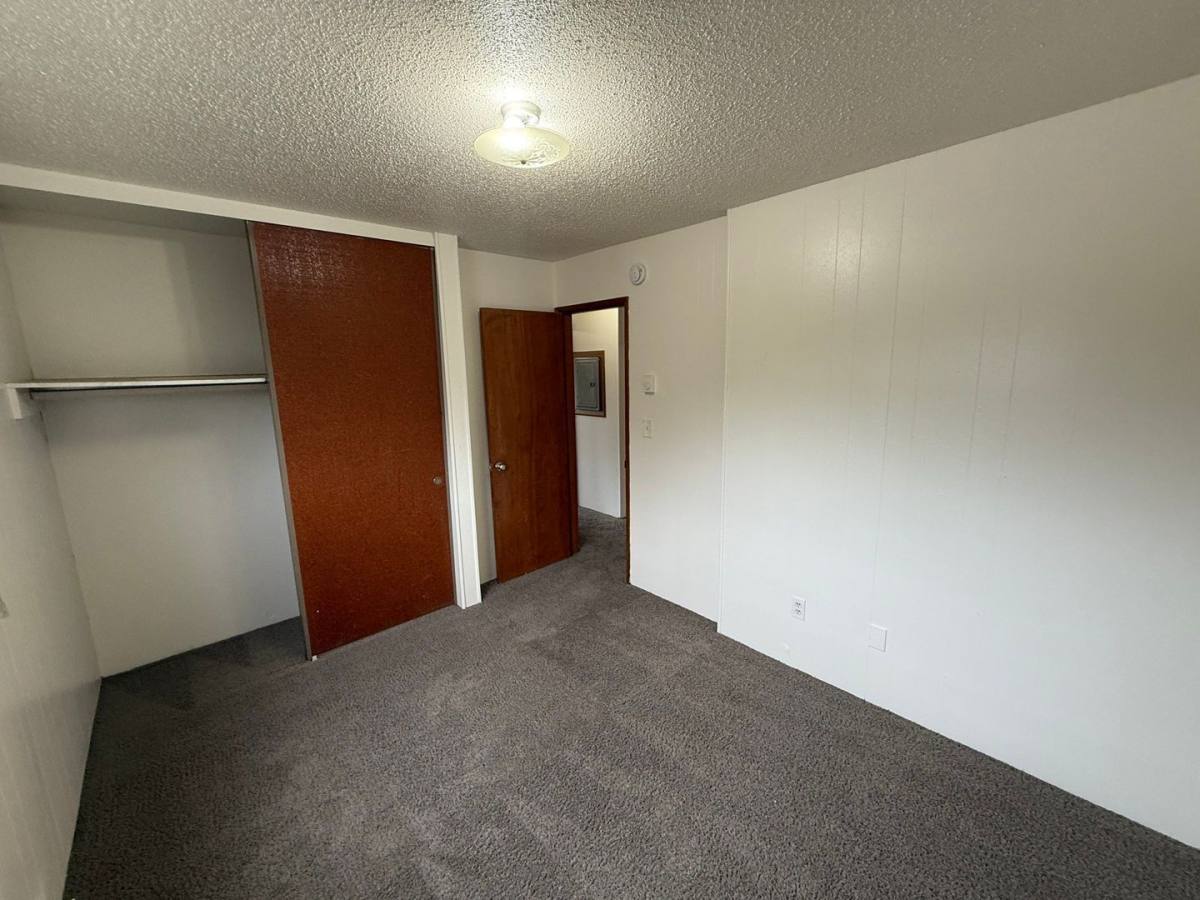 Apartment for rent at 528 SW Levens St #8, Dallas, OR 97338