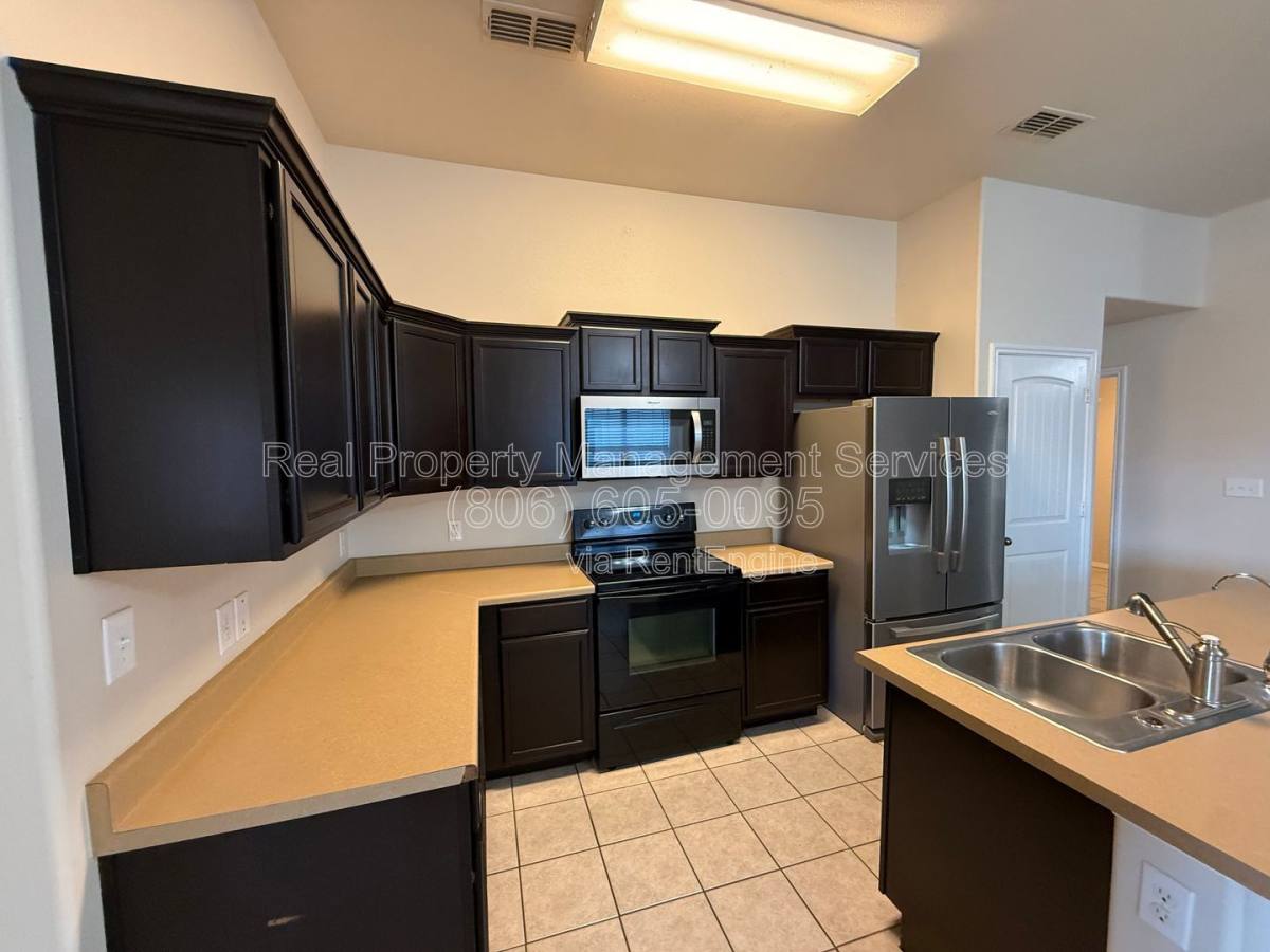 House for rent at 9104 Quincy Ave, Lubbock, TX 79424