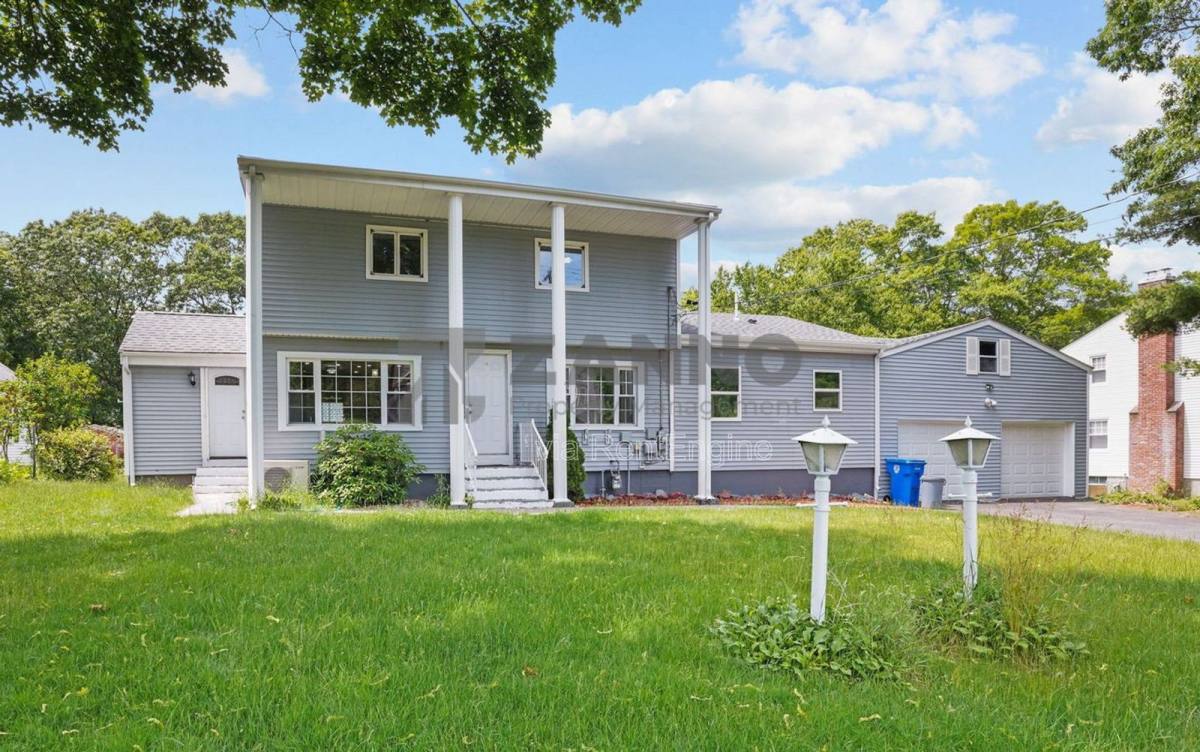 Apartment for rent at 40 Olney Ave, Lincoln, RI 02865