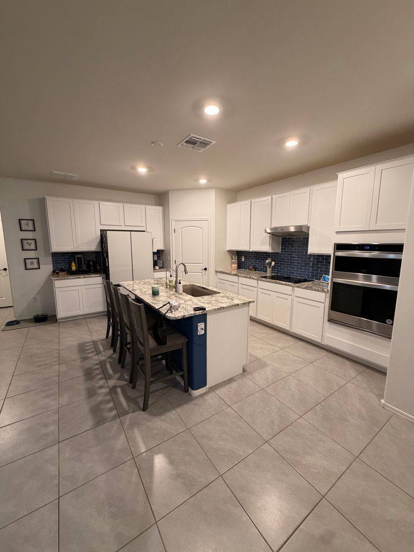 House for rent at 9020 E Pantano Bluff Dr, Tucson, AZ 85730