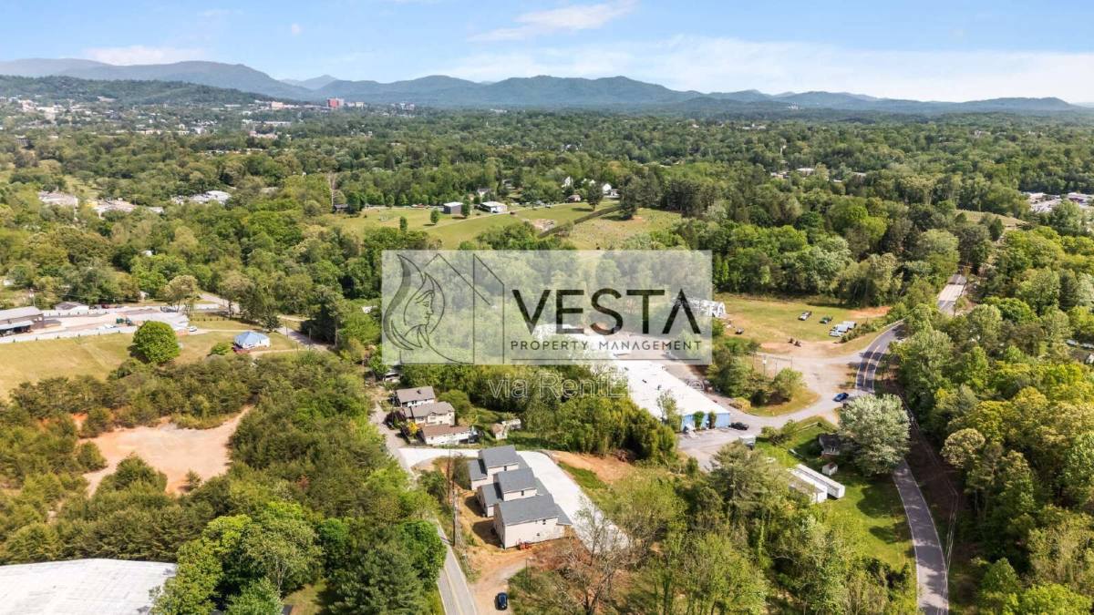 Apartment for rent at 13 Rolos Way #13, Asheville, NC 28806